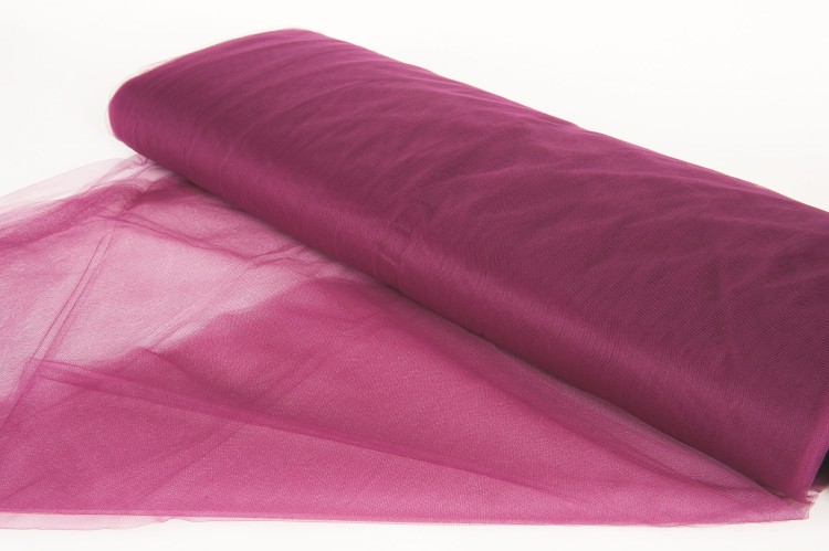 Ekskluzywny tiul bordowy w belce o szerokości 280 cm, produkt Made in USA, jakość premium.
